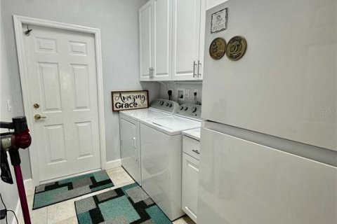 Casa en venta en Winter Haven, Florida, 3 dormitorios, 195.75 m2 № 2167194 - foto 26