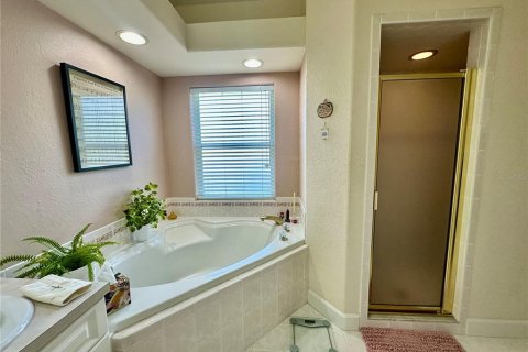 Casa en venta en Winter Haven, Florida, 3 dormitorios, 195.75 m2 № 2167194 - foto 19