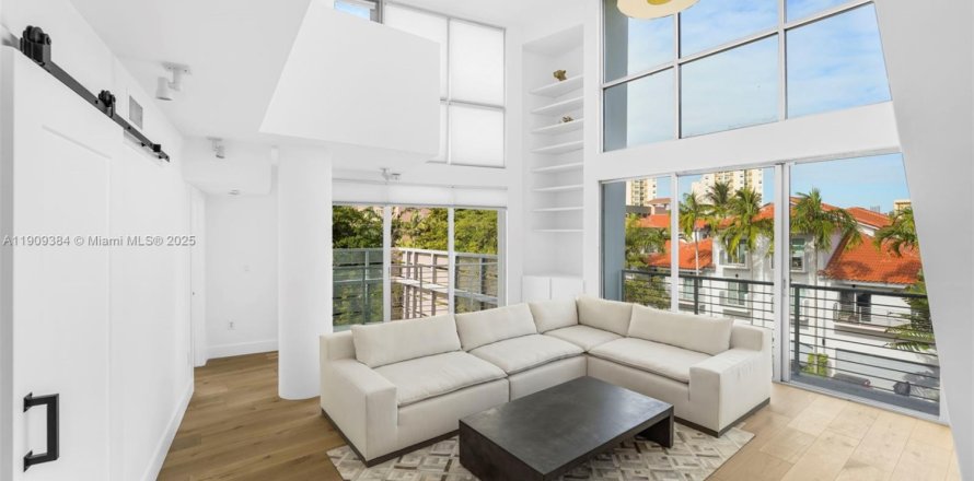 Condo à Miami Beach, Floride, 2 chambres  № 1966329