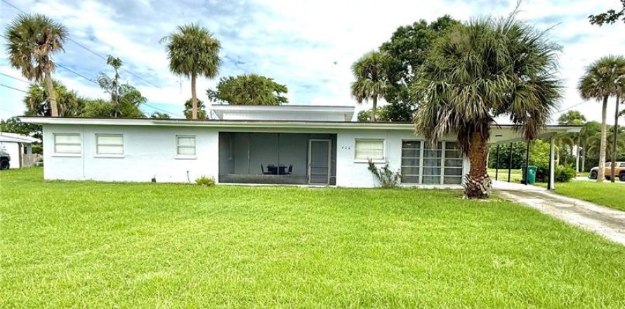 House in Melbourne, Florida 3 bedrooms, 150.69 sq.m. № 1919652