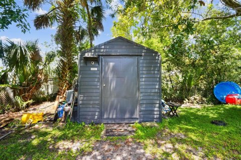 House in Mount Dora, Florida 3 bedrooms, 76.92 sq.m. № 1880731 - photo 27