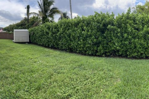 House in Miami Gardens, Florida 4 bedrooms, 164.44 sq.m. № 1868145 - photo 16