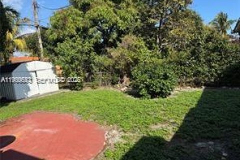 Casa en venta en North Miami Beach, Florida, 2 dormitorios, 109.44 m2 № 2054967 - foto 2