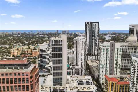 Condo in Fort Lauderdale, Florida, 2 bedrooms  № 2004271 - photo 11