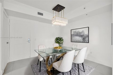 Condo in Fort Lauderdale, Florida, 2 bedrooms  № 2004271 - photo 17