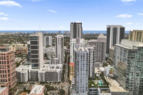 Condo in Fort Lauderdale, Florida, 2 bedrooms  № 2004271 - photo 5