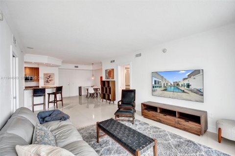 Condo in Fort Lauderdale, Florida, 2 bedrooms  № 2004271 - photo 29