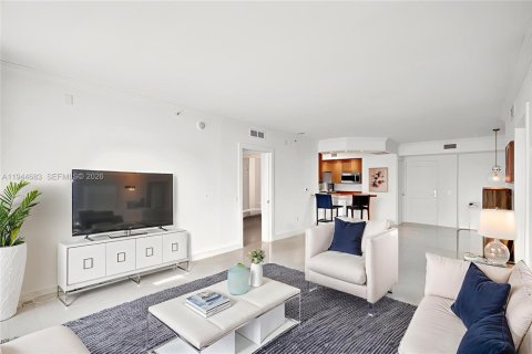 Condo in Fort Lauderdale, Florida, 2 bedrooms  № 2004271 - photo 16