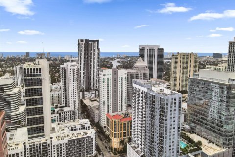 Condo in Fort Lauderdale, Florida, 2 bedrooms  № 2004271 - photo 8