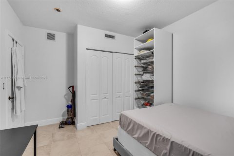 Condominio en venta en Miami, Florida, 2 dormitorios, 94.57 m2 № 1695432 - foto 18