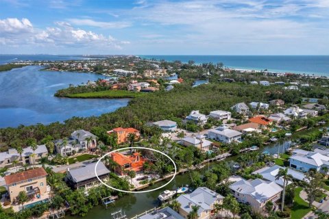 House in Longboat Key, Florida 3 bedrooms, 269.88 sq.m. № 1900882 - photo 4