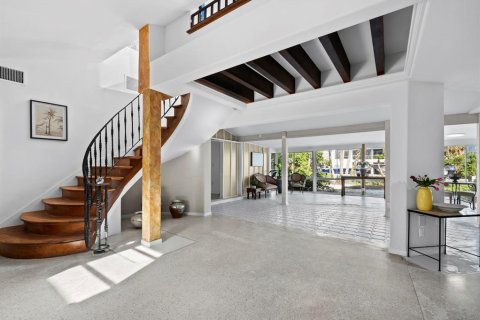 House in Longboat Key, Florida 3 bedrooms, 269.88 sq.m. № 1900882 - photo 18