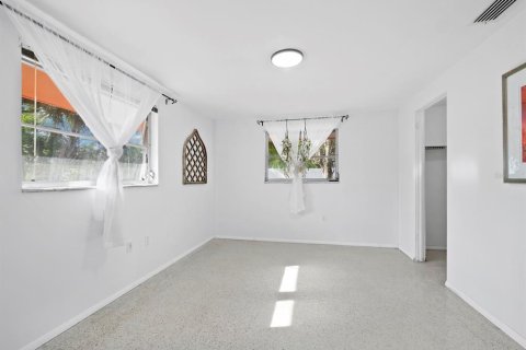 House in Longboat Key, Florida 3 bedrooms, 269.88 sq.m. № 1900882 - photo 30