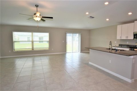 House in Ruskin, Florida 4 bedrooms, 179.77 sq.m. № 1912185 - photo 3