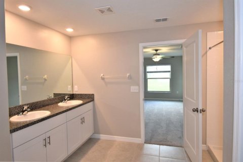 House in Ruskin, Florida 4 bedrooms, 179.77 sq.m. № 1912185 - photo 12