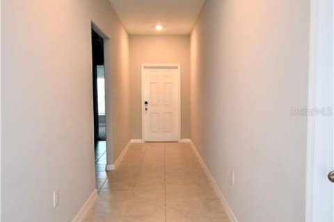 House in Ruskin, Florida 4 bedrooms, 179.77 sq.m. № 1912185 - photo 2