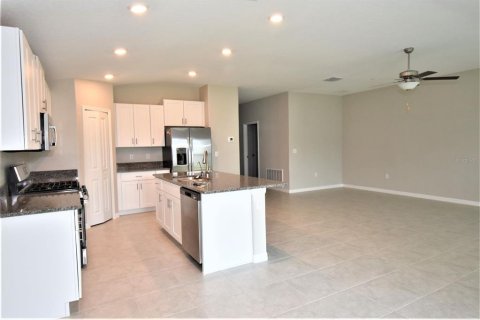 House in Ruskin, Florida 4 bedrooms, 179.77 sq.m. № 1912185 - photo 4