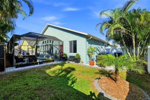 Villa ou maison à vendre à Ruskin, Floride: 3 chambres, 170.48 m2 № 2420634 - photo 20