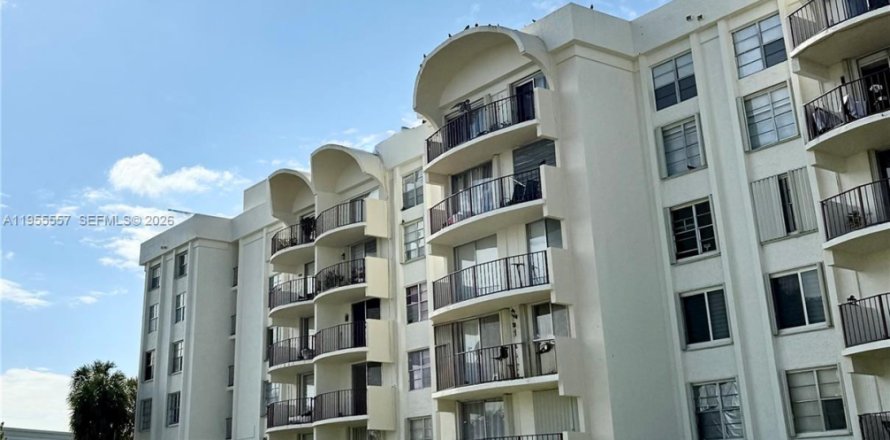 Condo in Miami, Florida, 1 bedroom  № 2010300
