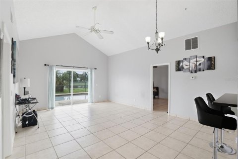 Casa en alquiler en Orlando, Florida, 2 dormitorios, 113.71 m2 № 1913942 - foto 5