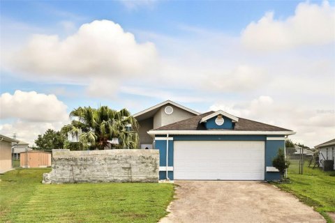 Casa en alquiler en Orlando, Florida, 2 dormitorios, 113.71 m2 № 1913942 - foto 1