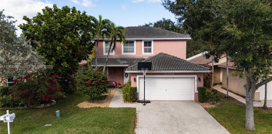 Casa en Coral Springs, Florida 4 dormitorios, 219.06 m2 № 2011184