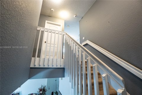 Casa en venta en Coral Springs, Florida, 4 dormitorios, 219.06 m2 № 2011184 - foto 26