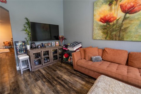 Casa en venta en Coral Springs, Florida, 4 dormitorios, 219.06 m2 № 2011184 - foto 10