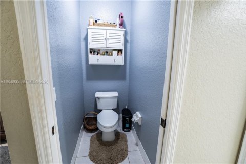 Casa en venta en Coral Springs, Florida, 4 dormitorios, 219.06 m2 № 2011184 - foto 24