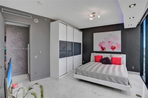 Condominio en venta en Sunny Isles Beach, Florida, 4 dormitorios, 294.59 m2 № 1985351 - foto 25