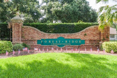 Villa ou maison à vendre à Davie, Floride: 4 chambres, 193.61 m2 № 2028674 - photo 2