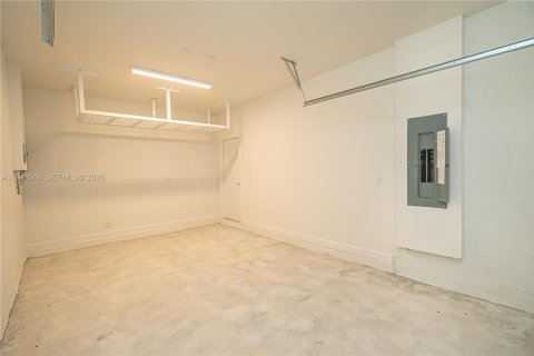 Townhouse in Homestead, Florida 3 bedrooms № 2001000 - photo 12