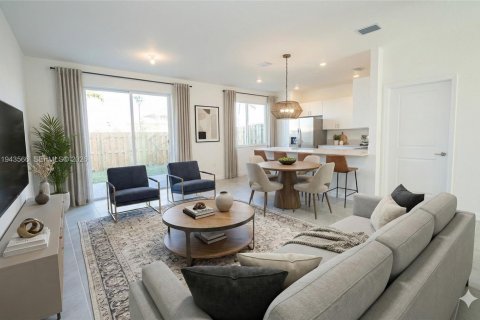 Townhouse in Homestead, Florida 3 bedrooms № 2001000 - photo 2