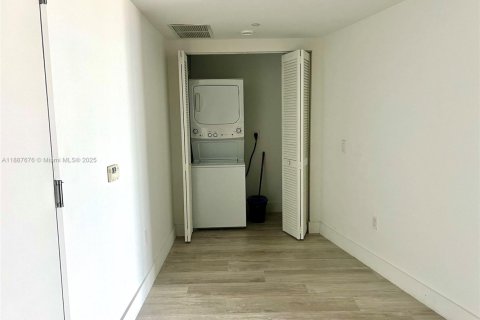 Copropriété à louer à Miami, Floride: 1 chambre, 63.27 m2 № 1941734 - photo 6