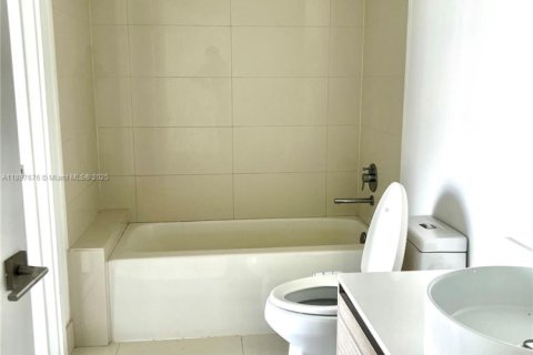 Copropriété à louer à Miami, Floride: 1 chambre, 63.27 m2 № 1941734 - photo 14