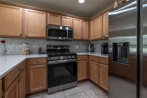 House in Ocala, Florida 3 bedrooms, 166.67 sq.m. № 2205263 - photo 13