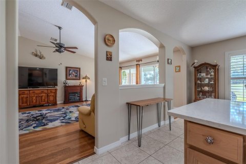 House in Ocala, Florida 3 bedrooms, 166.67 sq.m. № 2205263 - photo 17