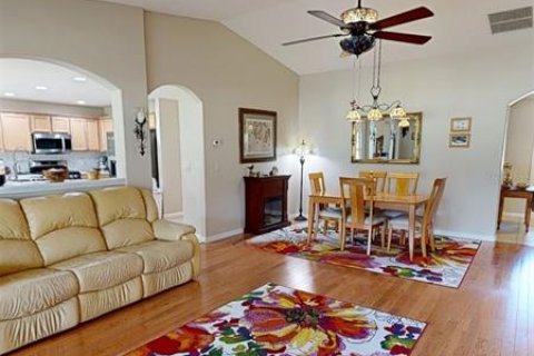 House in Ocala, Florida 3 bedrooms, 166.67 sq.m. № 2205263 - photo 9