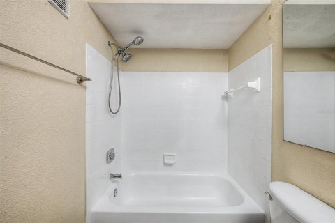 Copropriété à vendre à Palm Harbor, Floride: 2 chambres, 138.52 m2 № 2102480 - photo 24