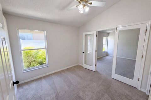 House in Orlando, Florida 4 bedrooms, 176.61 sq.m. № 2199016 - photo 18