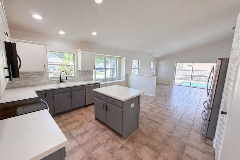 House in Orlando, Florida 4 bedrooms, 176.61 sq.m. № 2199016 - photo 8