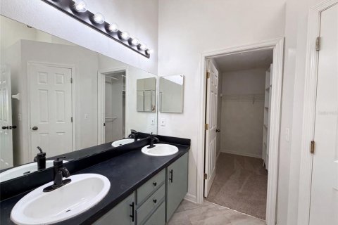 House in Orlando, Florida 4 bedrooms, 176.61 sq.m. № 2199016 - photo 16