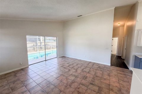 House in Orlando, Florida 4 bedrooms, 176.61 sq.m. № 2199016 - photo 12