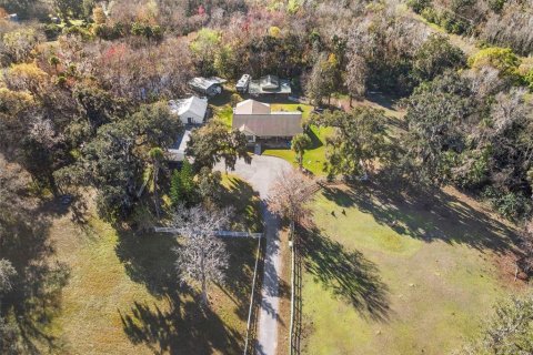 House in Edgewater, Florida 5 bedrooms, 217.67 sq.m. № 2103751 - photo 17