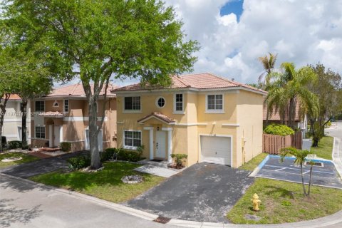 House in Plantation, Florida 3 bedrooms, 161.65 sq.m. № 2062588 - photo 5