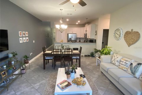 Touwnhouse à louer à Orlando, Floride: 4 chambres, 205.13 m2 № 2399487 - photo 7