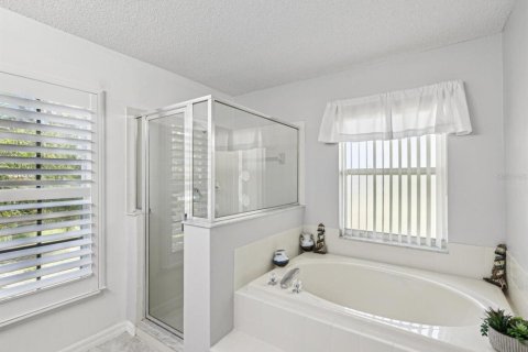 House in Spring Hill, Florida 4 bedrooms, 231.79 sq.m. № 1720832 - photo 24