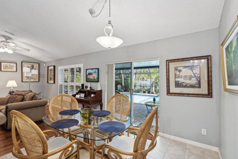 House in Spring Hill, Florida 4 bedrooms, 231.79 sq.m. № 1720832 - photo 15
