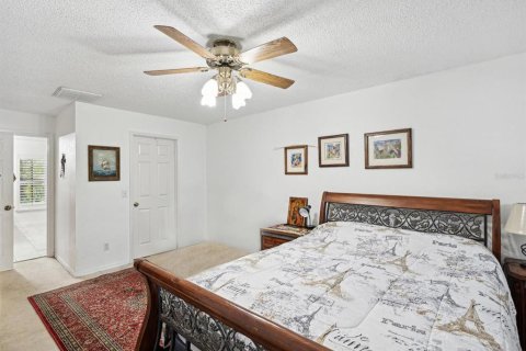 House in Spring Hill, Florida 4 bedrooms, 231.79 sq.m. № 1720832 - photo 21
