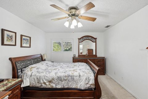 House in Spring Hill, Florida 4 bedrooms, 231.79 sq.m. № 1720832 - photo 20